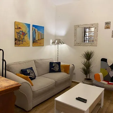Charmante Maison Avec Exterieur A Deux Pas Des Remparts Prázdninový dům