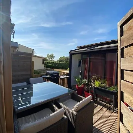 Charmante Maison Avec Exterieur A Deux Pas Des Remparts Prázdninový dům