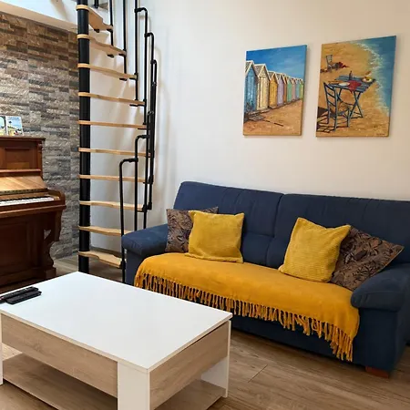 Charmante Maison Avec Exterieur A Deux Pas Des Remparts